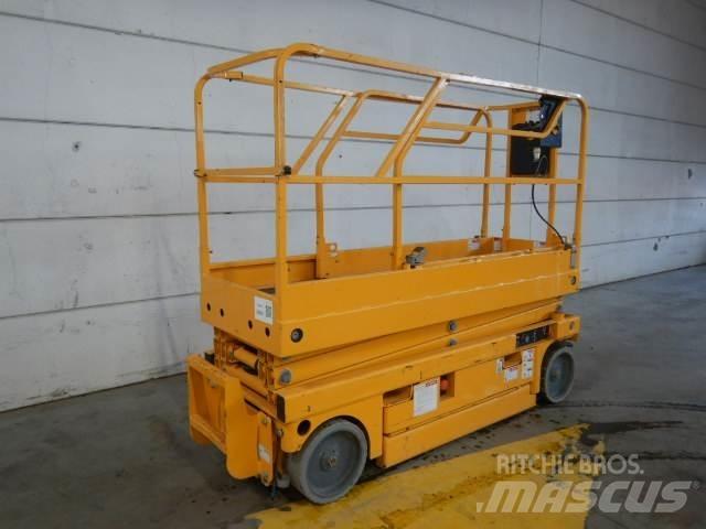 Haulotte Compact 8CU Piattaforme a pantografo