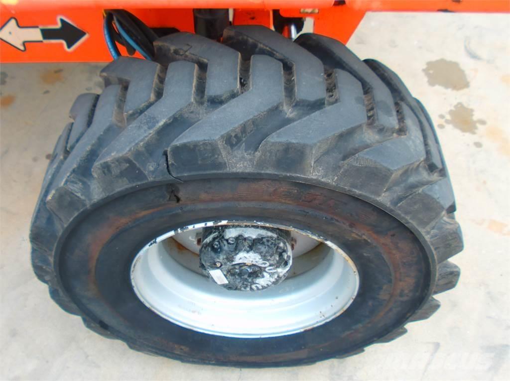 JLG 460SJ Piattaforme a braccio telescopico