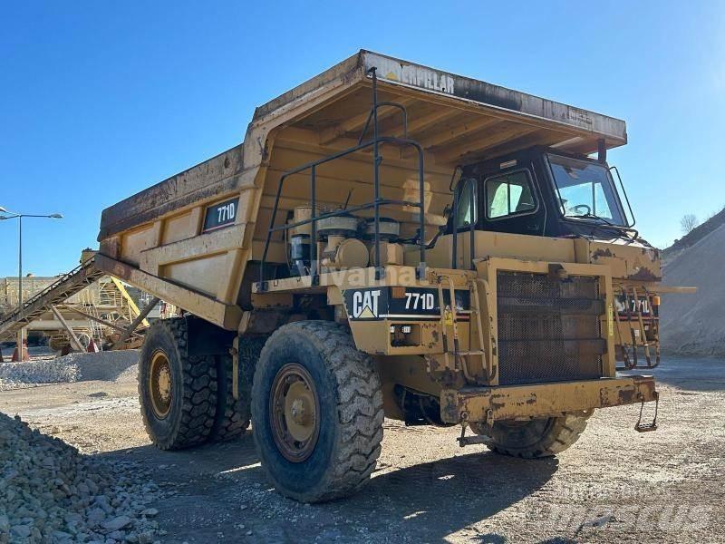 CAT 771D Dumper a telaio rigido