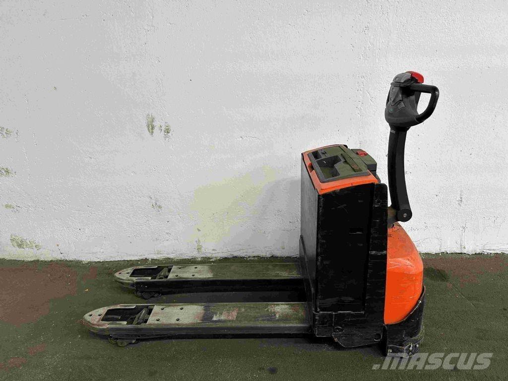 BT LWE 200 Transpallet manuale