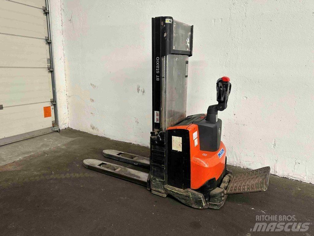 BT SWE 100 Transpallet uomo a terra