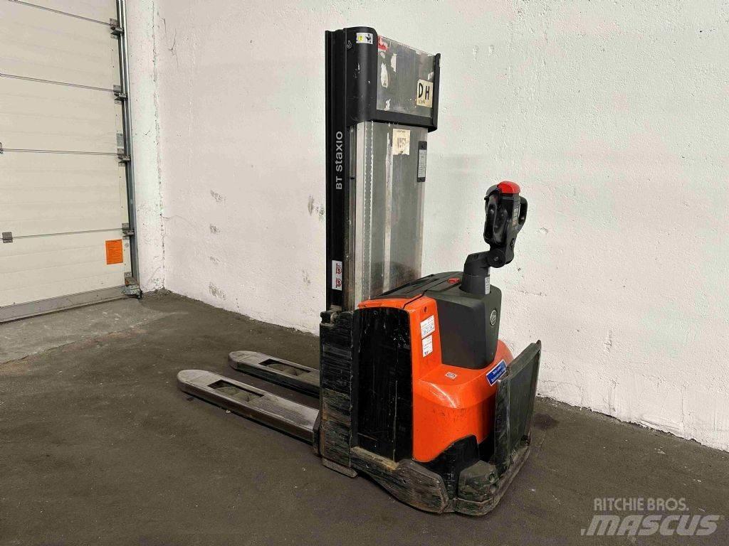 BT SWE 100 Transpallet uomo a terra