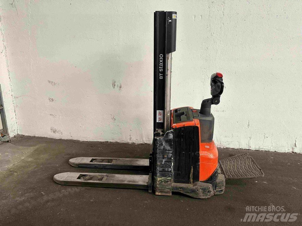 BT SWE 100 Transpallet uomo a terra