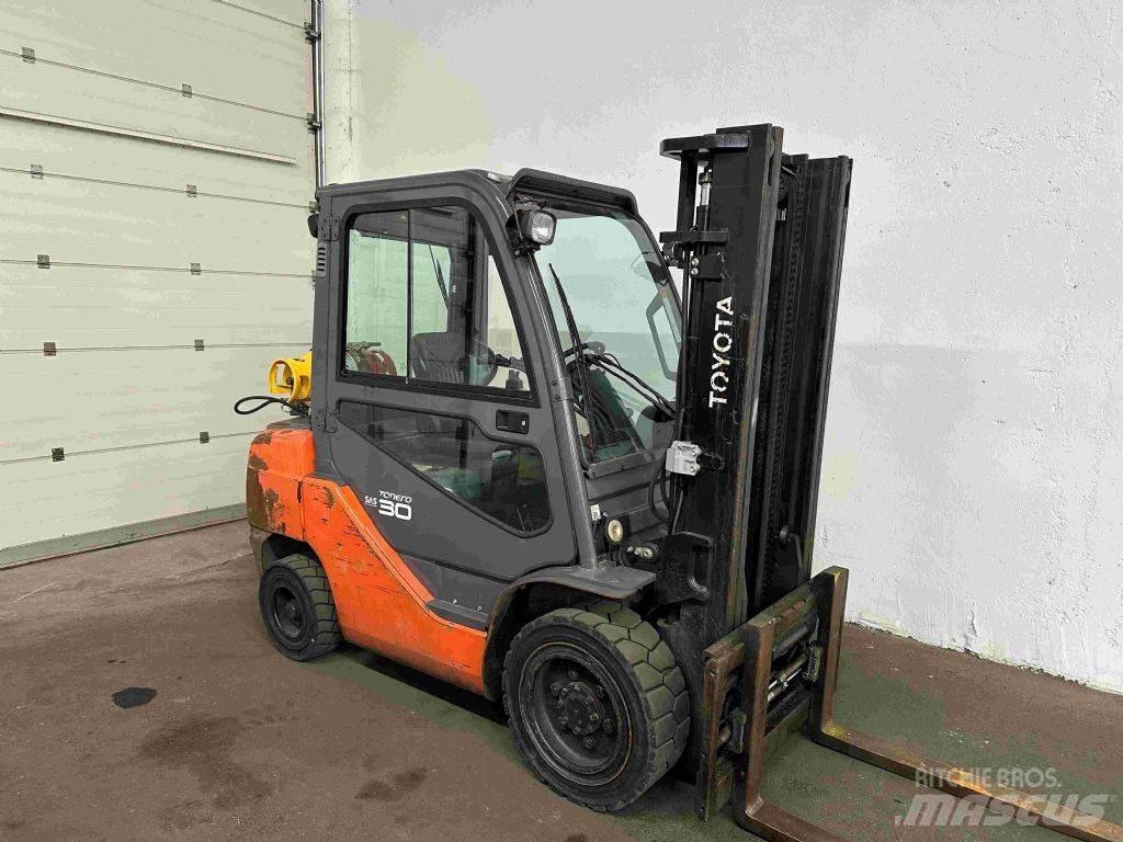 Toyota 02-8FGF30 Carrelli elevatori GPL