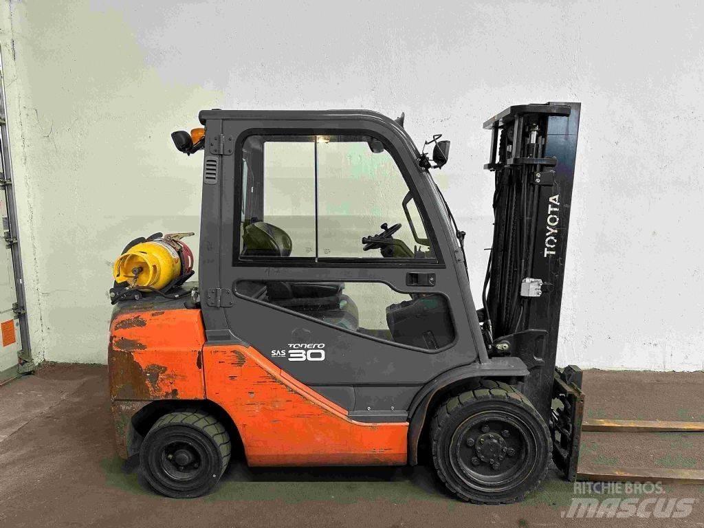 Toyota 02-8FGF30 Carrelli elevatori GPL