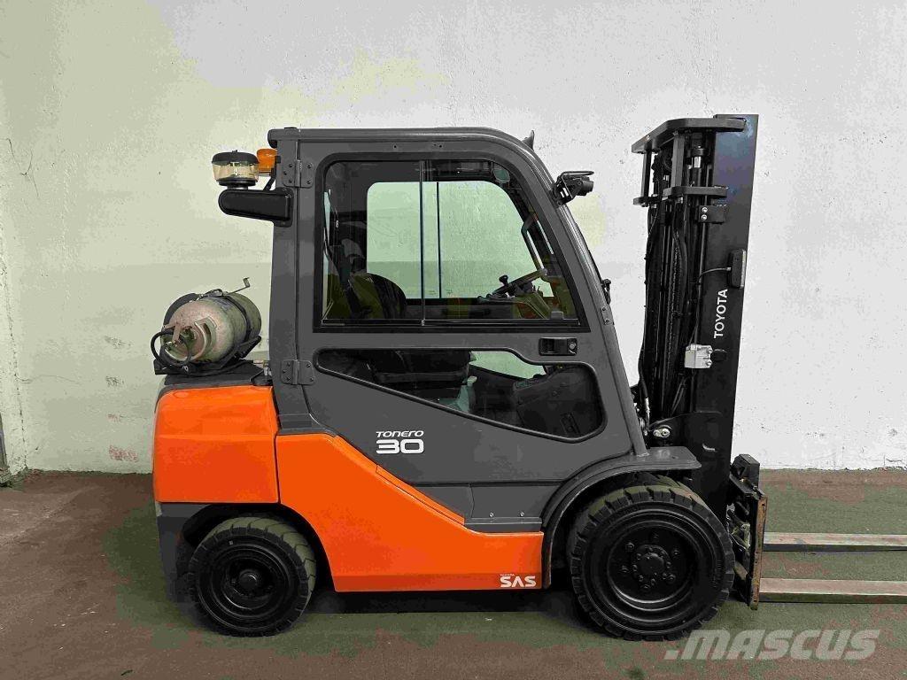 Toyota 02-8FGF30 Carrelli elevatori GPL