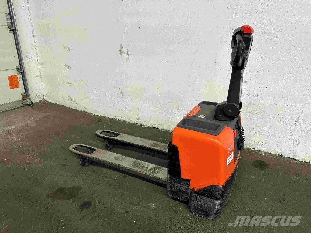 Toyota LWE 130 Transpallet manuale