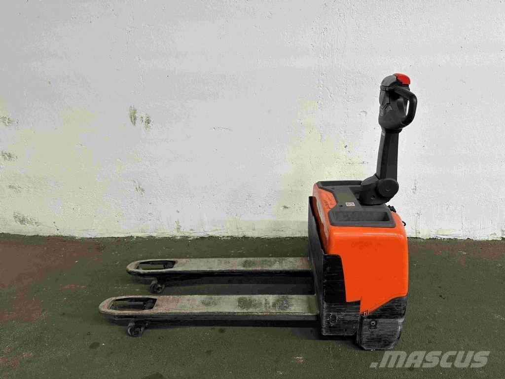 Toyota LWE 130 Transpallet manuale