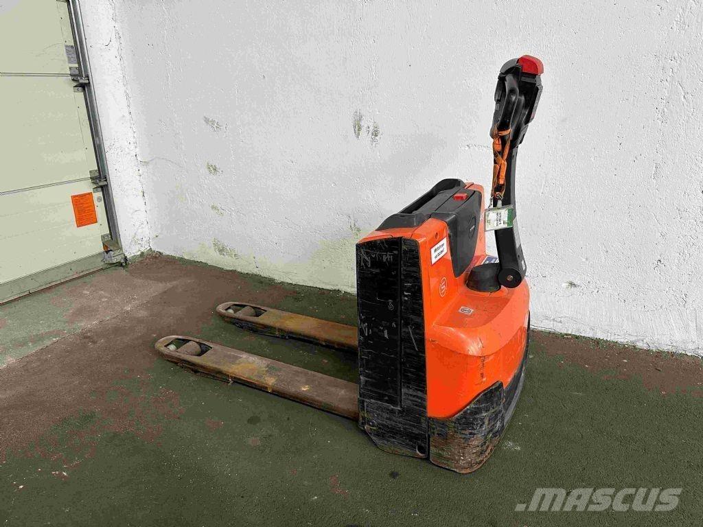 Toyota LWE 140 Transpallet manuale