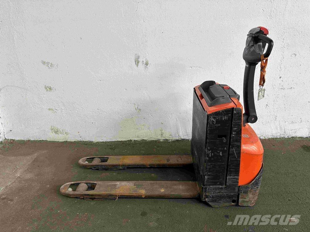 Toyota LWE 140 Transpallet manuale