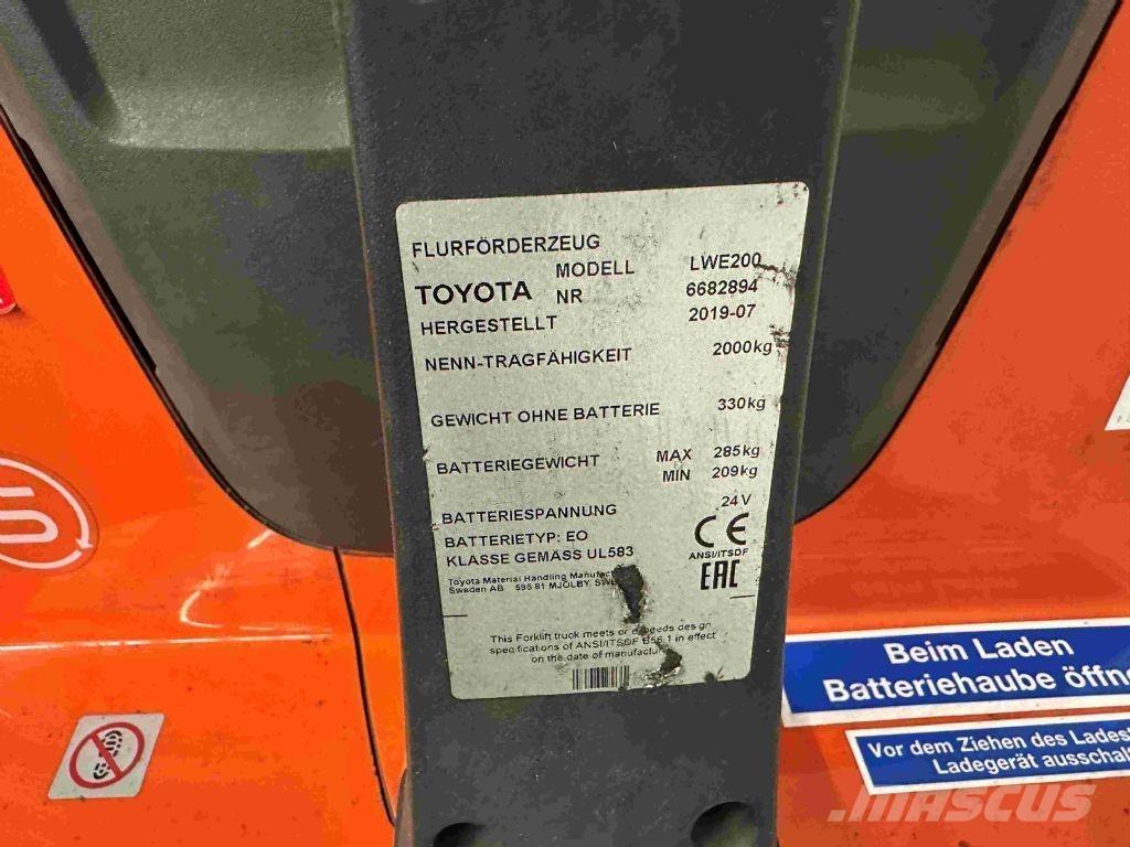 Toyota LWE 200 Transpallet manuale