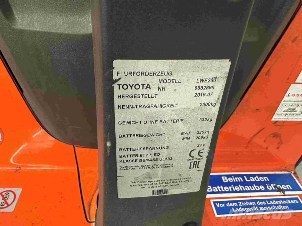 Toyota LWE 200 Transpallet manuale