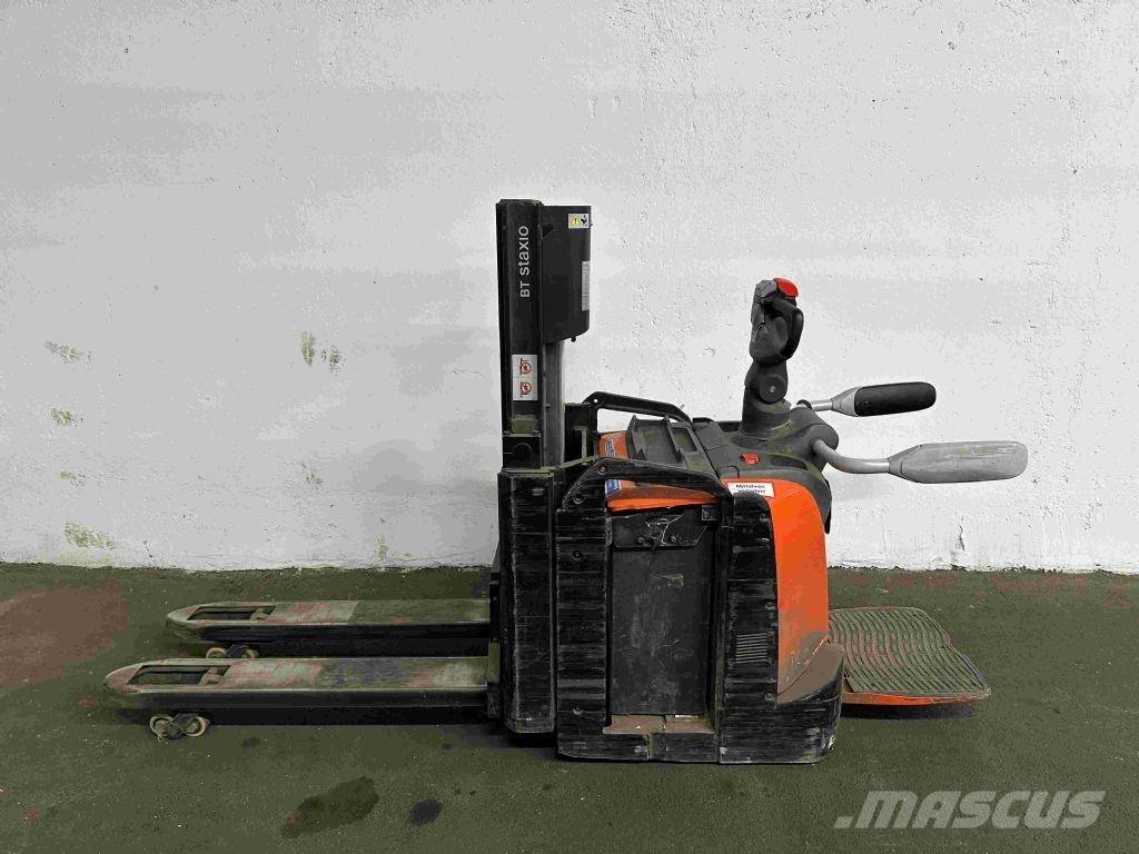 Toyota SPE 200 D Transpallet uomo a terra