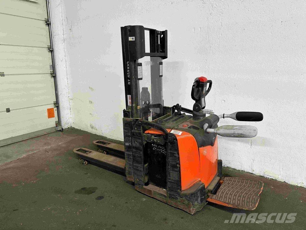 Toyota SPE 200 D Transpallet uomo a terra