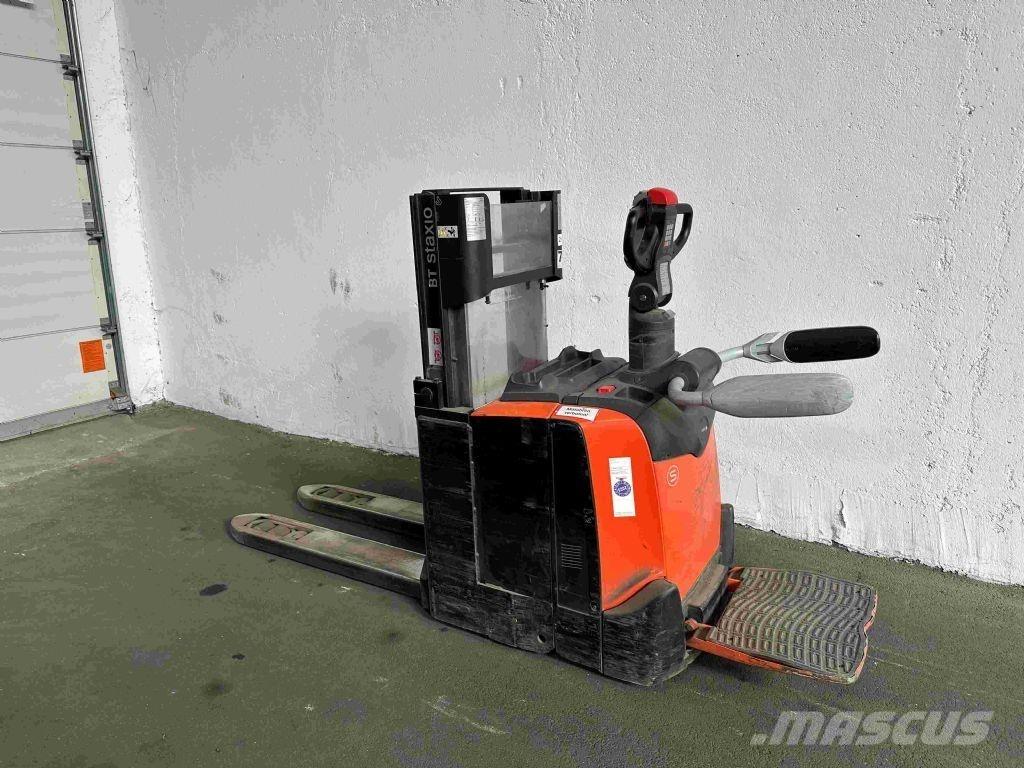 Toyota SPE 200 DN Transpallet uomo a terra