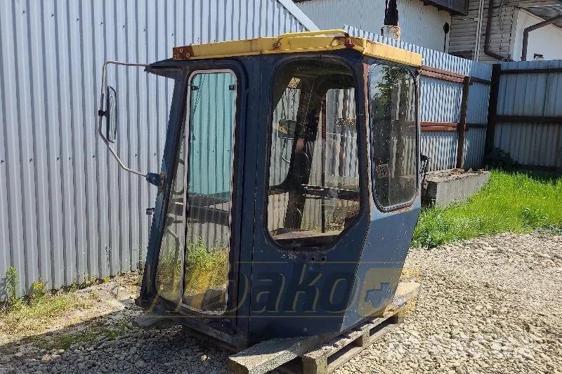 Hanomag 70E Cab / Kabina Cabine e interni