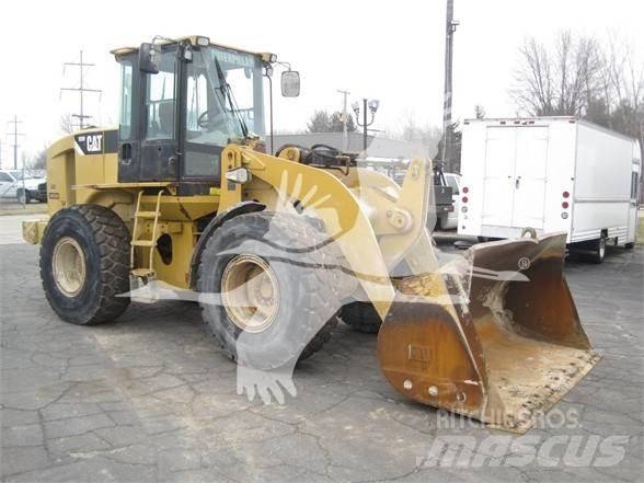 CAT 928H Pale gommate