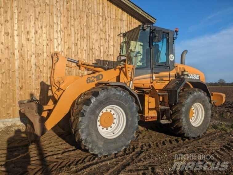 CASE 621D Pale gommate