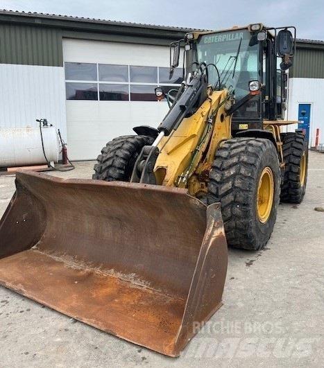 CAT 924 G Pale gommate
