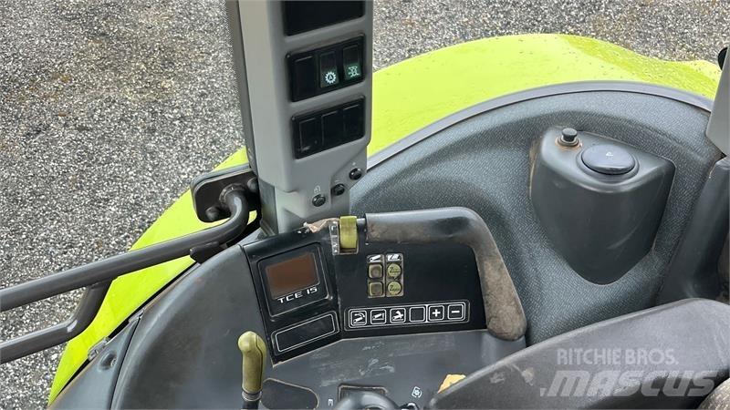CLAAS 697 Trattori