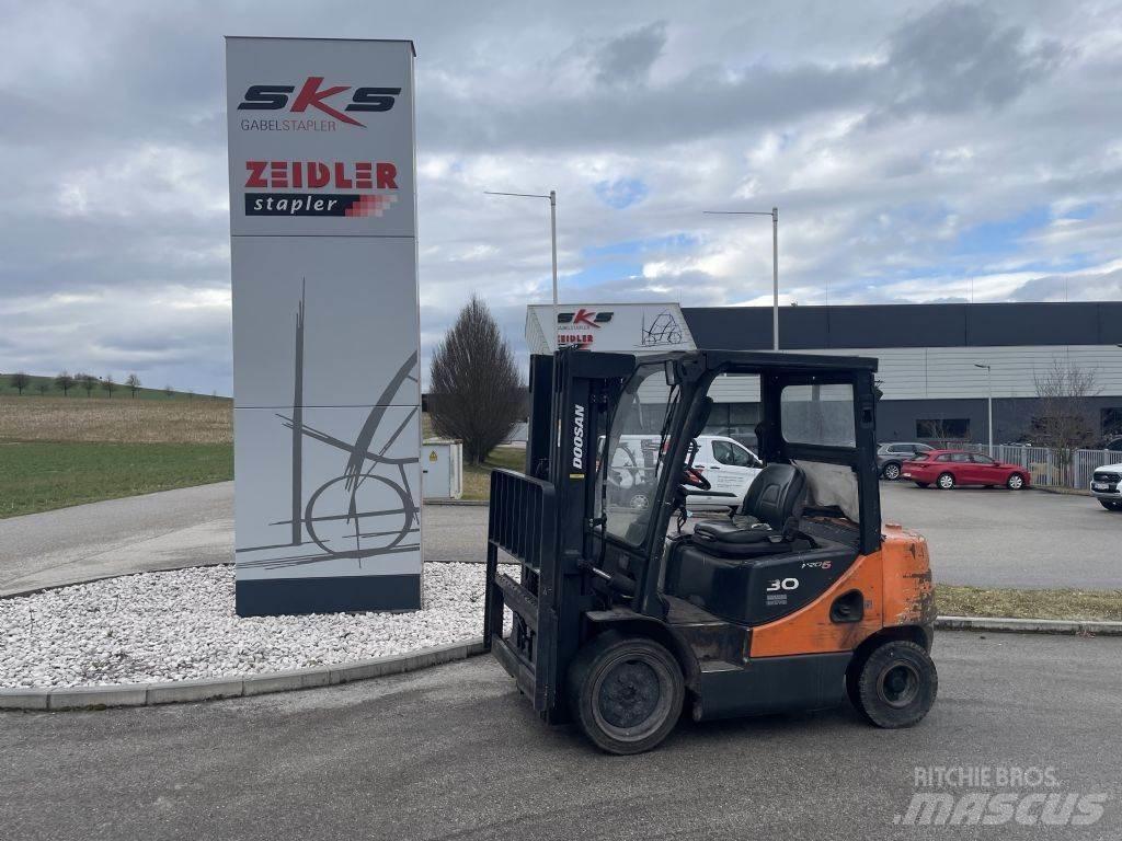 Doosan D30S-5 Carrelli elevatori diesel