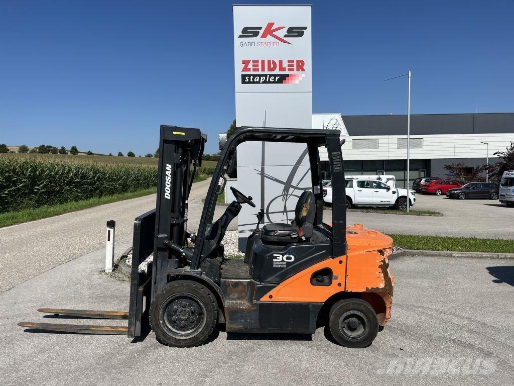 Doosan D30S-7 Carrelli elevatori diesel