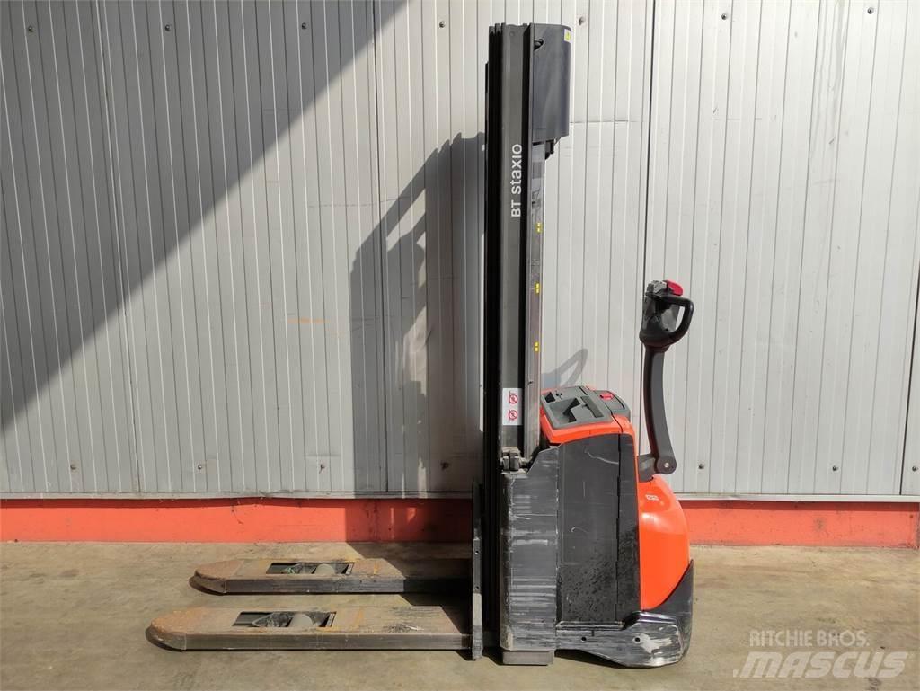 BT SWE120 Transpallet uomo a terra