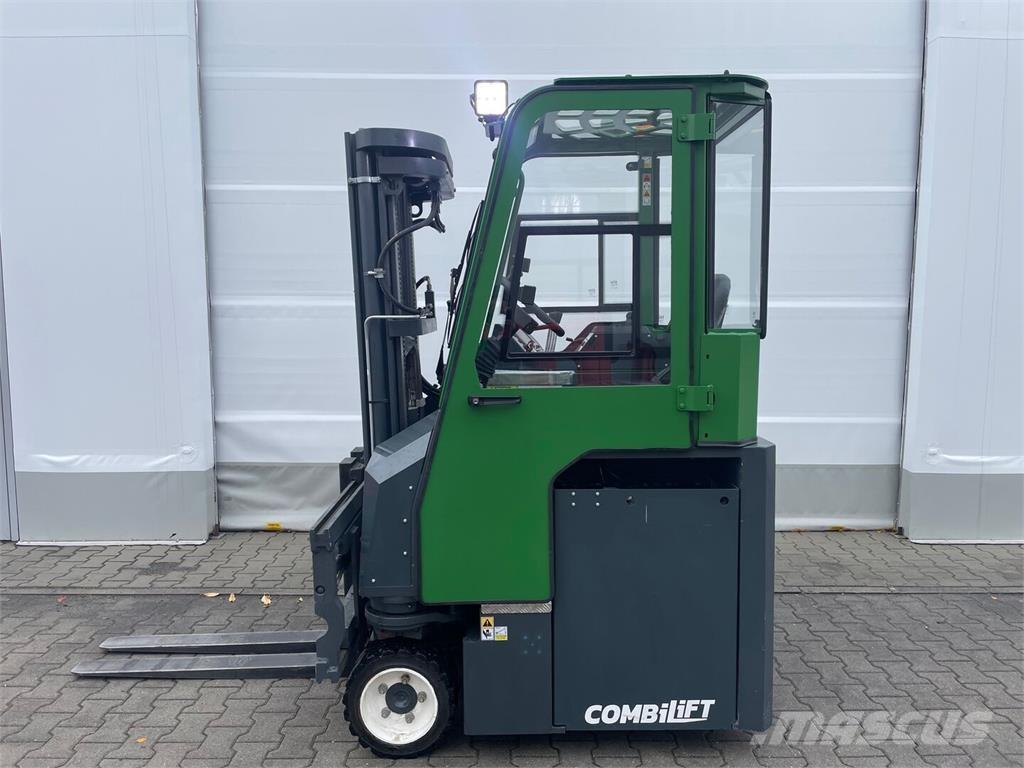 Combilift CBE 2500 Carico laterale