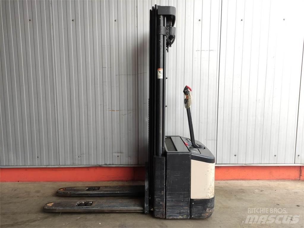 Crown WE2300-1.6-TT Transpallet uomo a terra