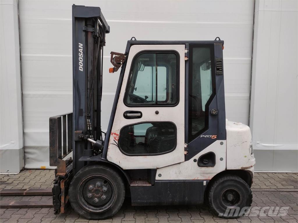Doosan D25S-5 Carrelli elevatori diesel