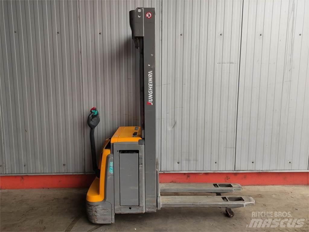 Jungheinrich EJC214Z Transpallet uomo a terra