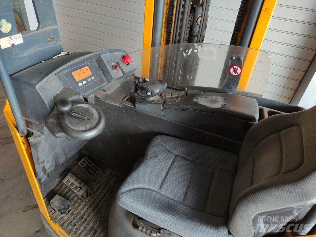 Jungheinrich ETV114 Carrello retrattile