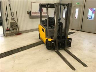 Jungheinrich EFG 320