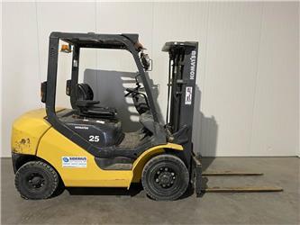 Komatsu FD25T-17