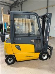 Jungheinrich EFG 320