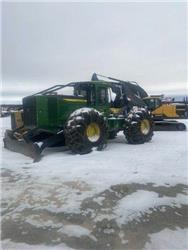 John Deere 848L