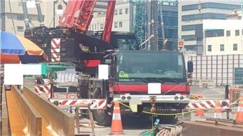 Liebherr LTM 1055