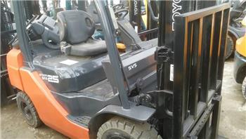 Komatsu fd25t-16