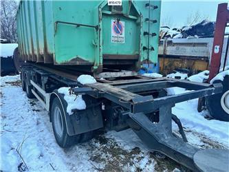 Istrail Hook trailer w/ Tip.