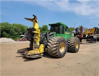 John Deere 843L