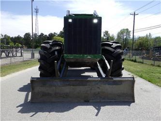 John Deere 748L-II