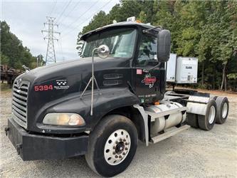 Mack CX613