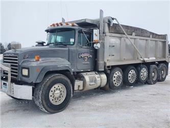 Mack RD688S