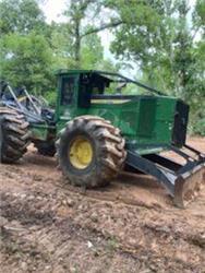 John Deere 848L