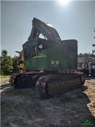 John Deere 853M