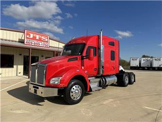 Kenworth T880