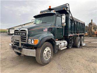 Mack Granite CV713