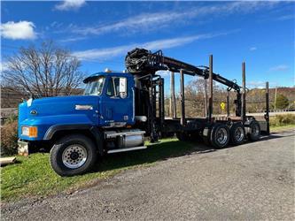 Mack CL713