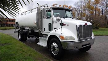 Peterbilt 348