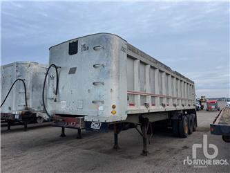 East Mfg 34 ft Tri/A